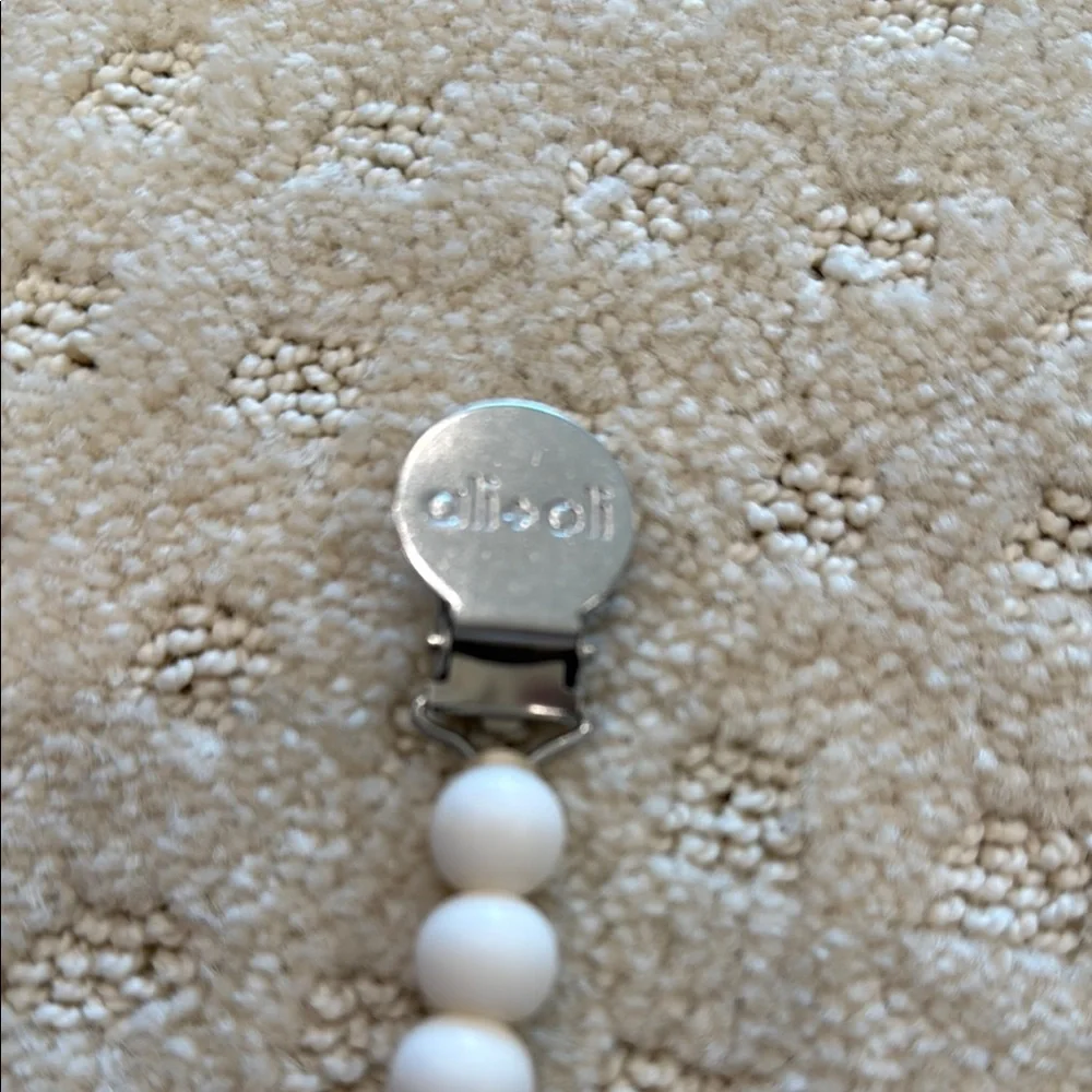 Elegant White and Brown Pacifier Clip